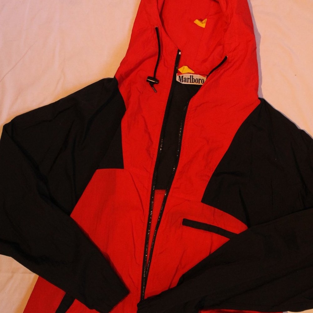 Vintage Marlboro Adventure Team Windbreaker